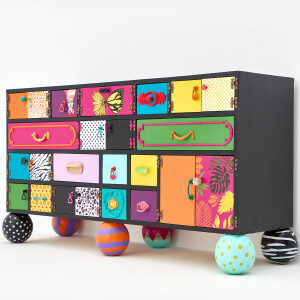 El Boyaması Dört Katlı Masif Konsol - 4